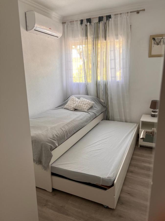 Orihuela Costa 3 Bdr Condo On La Zenia Beach With Patio エクステリア 写真